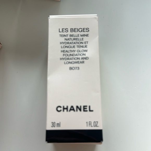 CHANEL LES BEIGES FOUNDATION - multiple shades available - Picture 2 of 4
